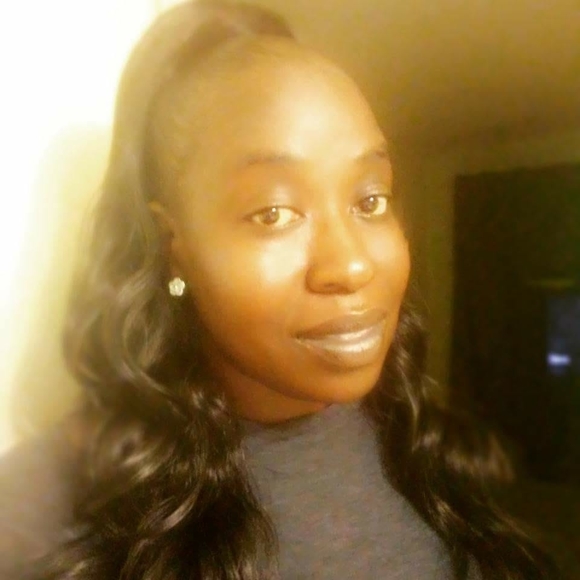 Meet your Posher, Alma - Picture 1 of 1